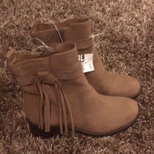 NWT Vince CAMUTO Boots